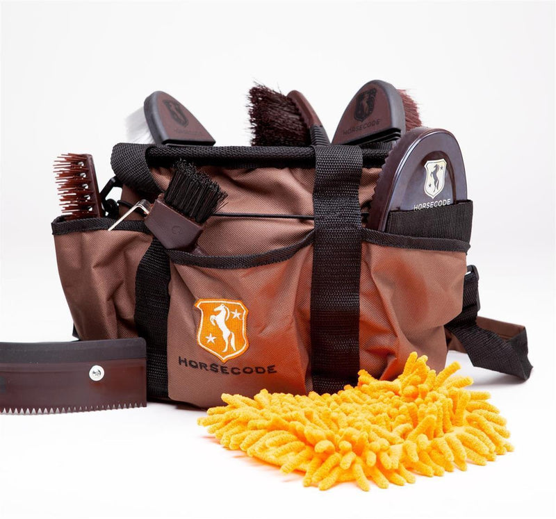 Horsecode Putztasche mit Inhalt 10-teilig braun