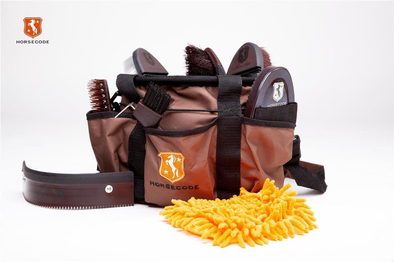 Horsecode Putztasche mit Inhalt 10-teilig braun