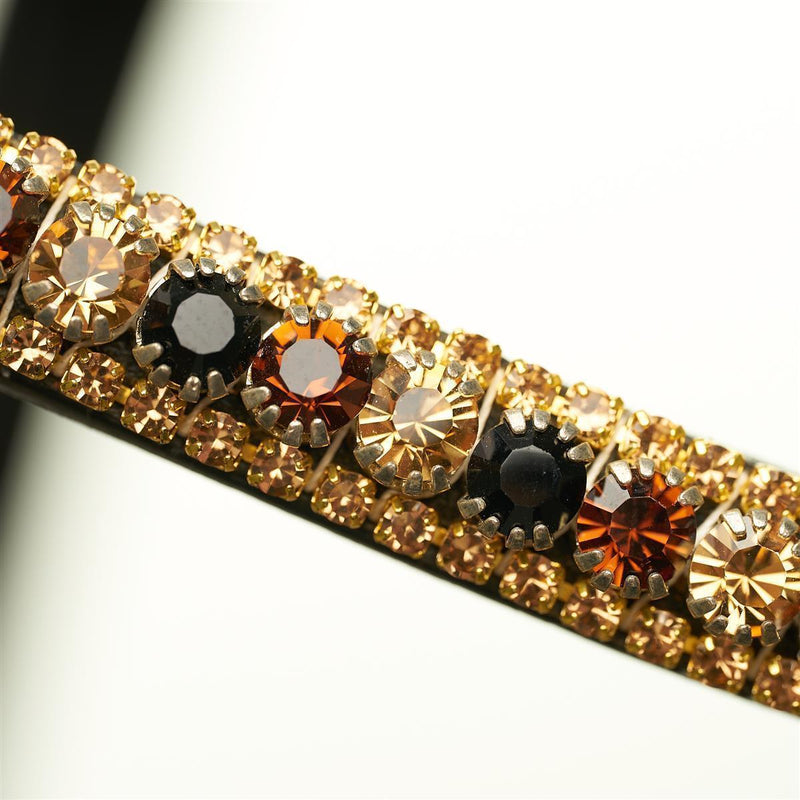 Horsecode Trense Diamond Deluxe Vollblut, Trensenzaum VB/ Cob ,Kroko Lack Reithalfter, weiß unterlegt, goldene Schnallen mit Zügeln und Strass Stirnriemen